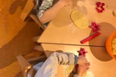 20220419_Plaetzchen_backen_2